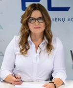 IŽA pirmininkė Lina Bušinskaitė. A. Ufarto nuotrauka. IŽA pirmininkė Lina Bušinskaitė. A. Ufarto nuotrauka.